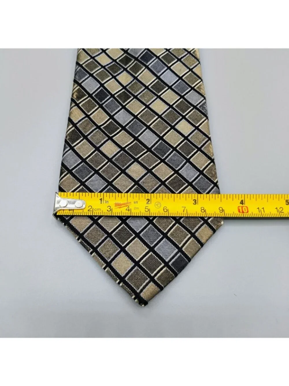 Perry Ellis Portfolio Mens Geometric Checkered Silk Tie (Fair/Good Condition)
